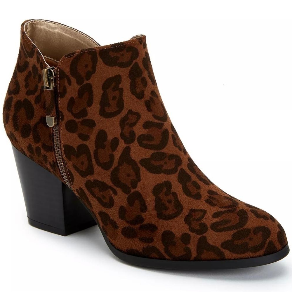 NIB Style & Co. Masrinaa Zipper Block Heel Ankle Booties in Brown Leopard